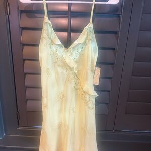 Elegant Green Embroidered Nightgown